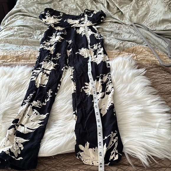 Want and Need | Floral Summer Jumpsuit Size XS - Picture 12 of 12